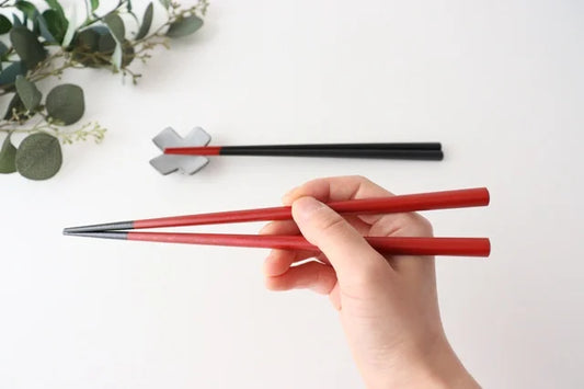 How to Use Chopsticks: The Correct Way to Hold and Etiquette Tips