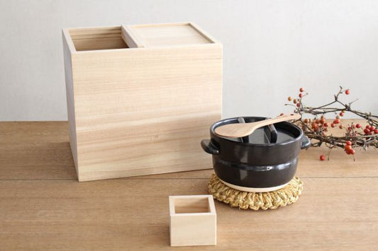 Choosing a Stylish Rice Jar: 4 Top Recommendations