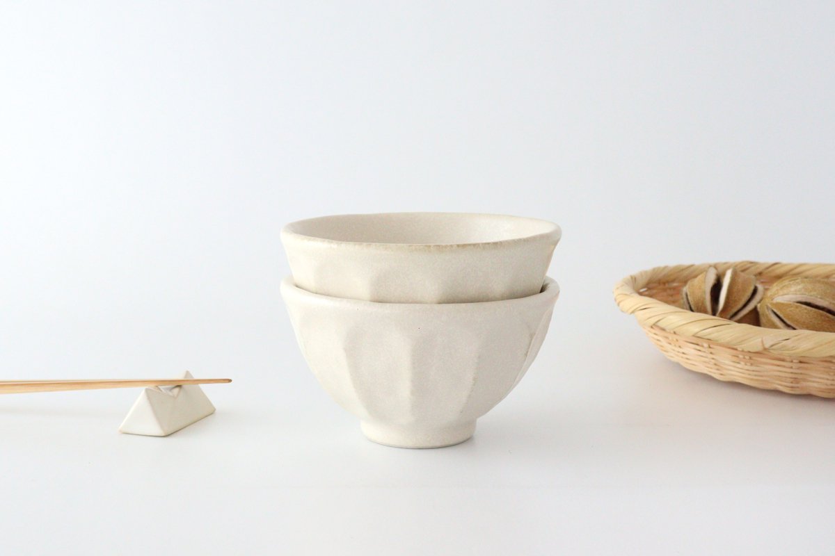 Rice bowl porcelain chrysanthemum Mino ware