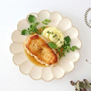 Chrysanthemum Shape Plate White 24cm/9.6in | Mino Ware