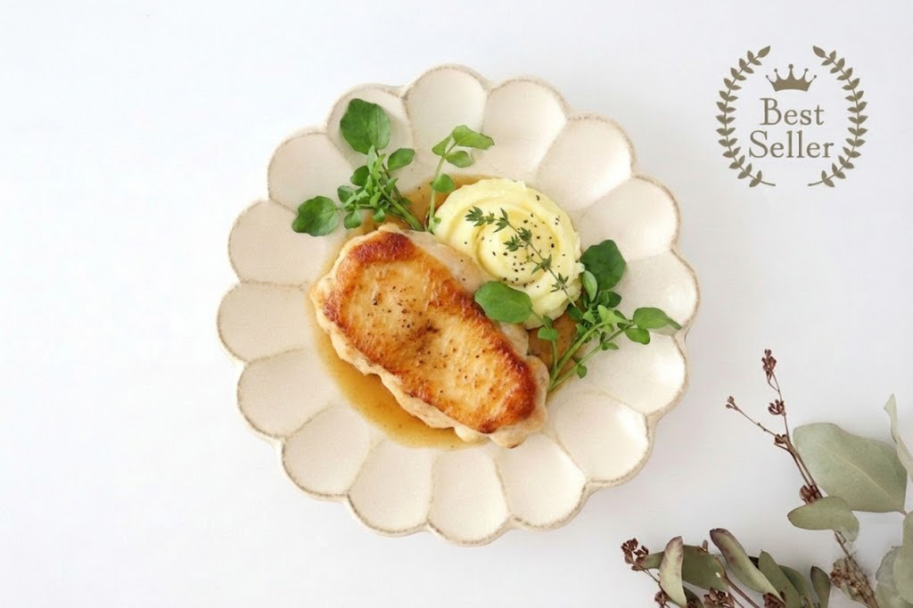 Chrysanthemum Shape Plate White 24cm/9.6in | Mino Ware