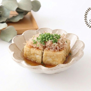 Chrysanthemum-shaped Bowl White 18cm/7.1in | Serving Bowl Mino Ware