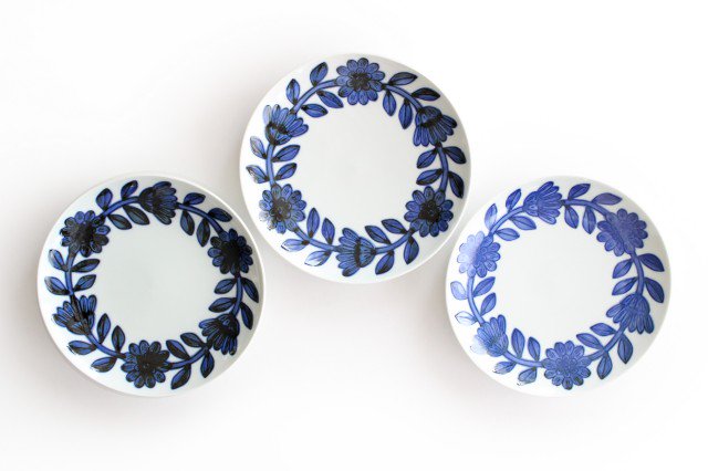 18cm plate navy porcelain daisy Hasami ware