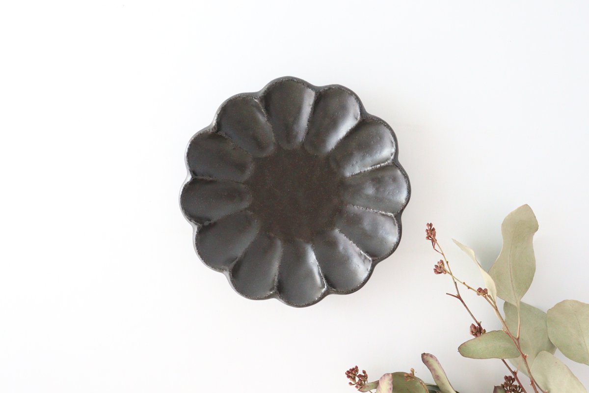 Chrysanthemum-shaped Plate Black 12cm/4.7in | Mino Ware