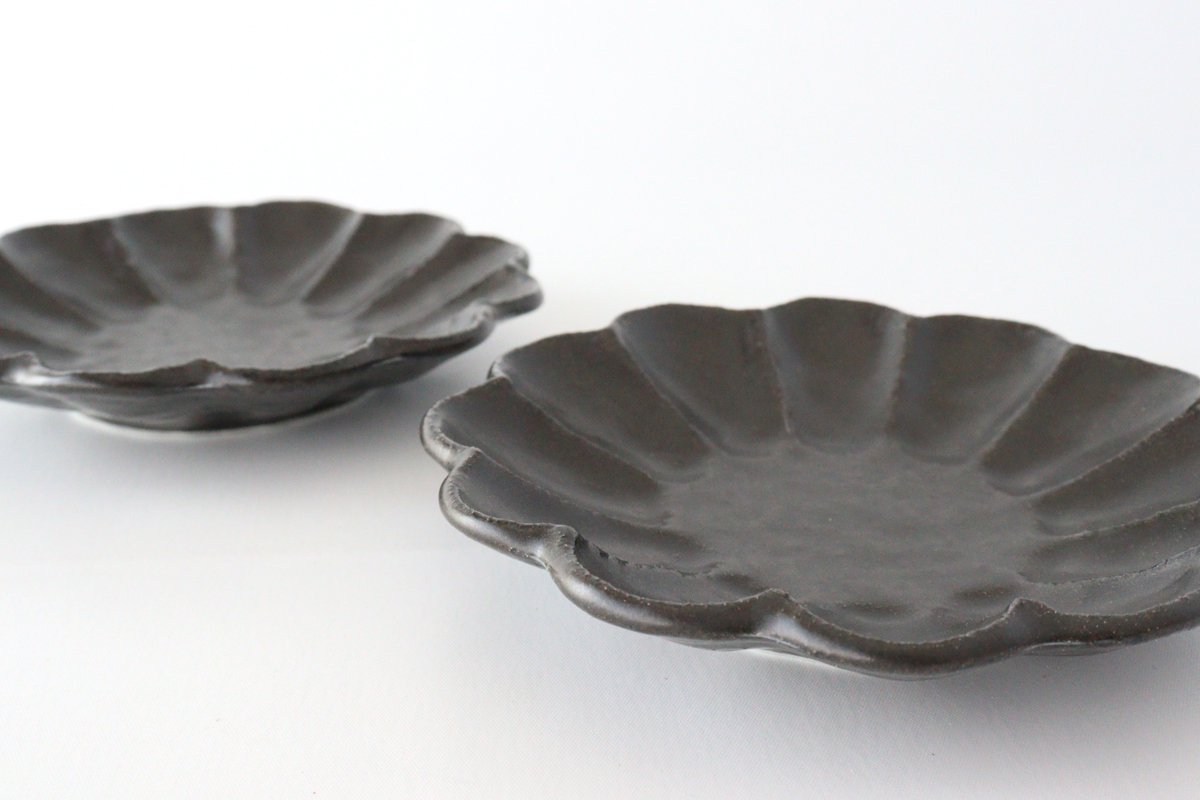 Chrysanthemum-shaped Plate Black 12cm/4.7in | Mino Ware