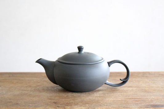 Flat teapot, Utte, clay, medium-thin pottery, Arbor