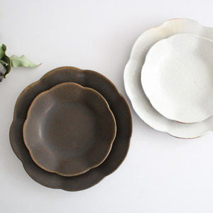 Furutani Seitosho Flowershaped Plate Brown Small