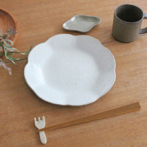Tetsusan round flower plate medium pottery Furuya Seisho