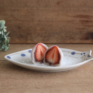 Harekutani Kitten Small Plate Blue | Kutani Ware