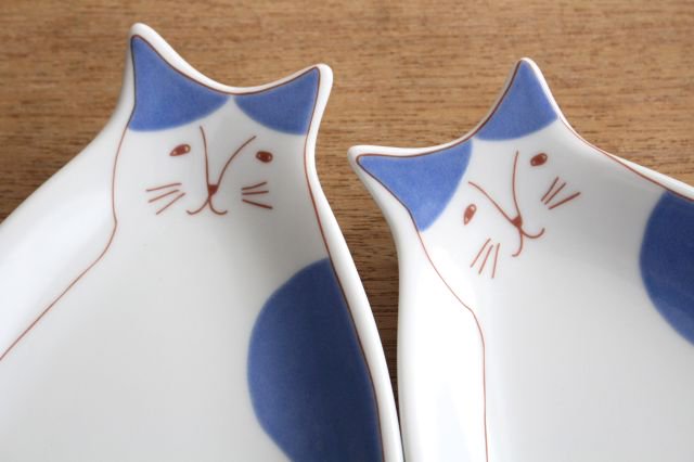 Cat plate blue porcelain Harektani Kutani ware