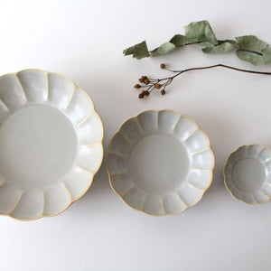 Chrysanthemum split bean plate, sherbet gray, porcelain, Koyo kiln, Arita ware