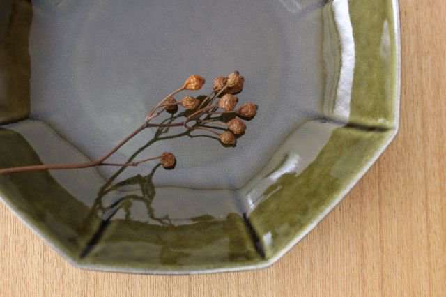 Octagonal flat bowl Olive porcelain Koyo kiln Arita ware