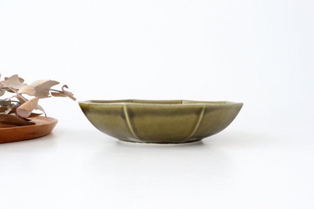 Octagonal flat bowl Olive porcelain Koyo kiln Arita ware