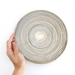 Round Plate Tobikanna 21cm/8.3in | Ontayaki