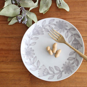 22cm plate gray porcelain daisy Hasami ware