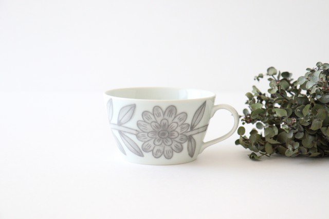 Mug Gray Porcelain Daisy Hasamiyaki