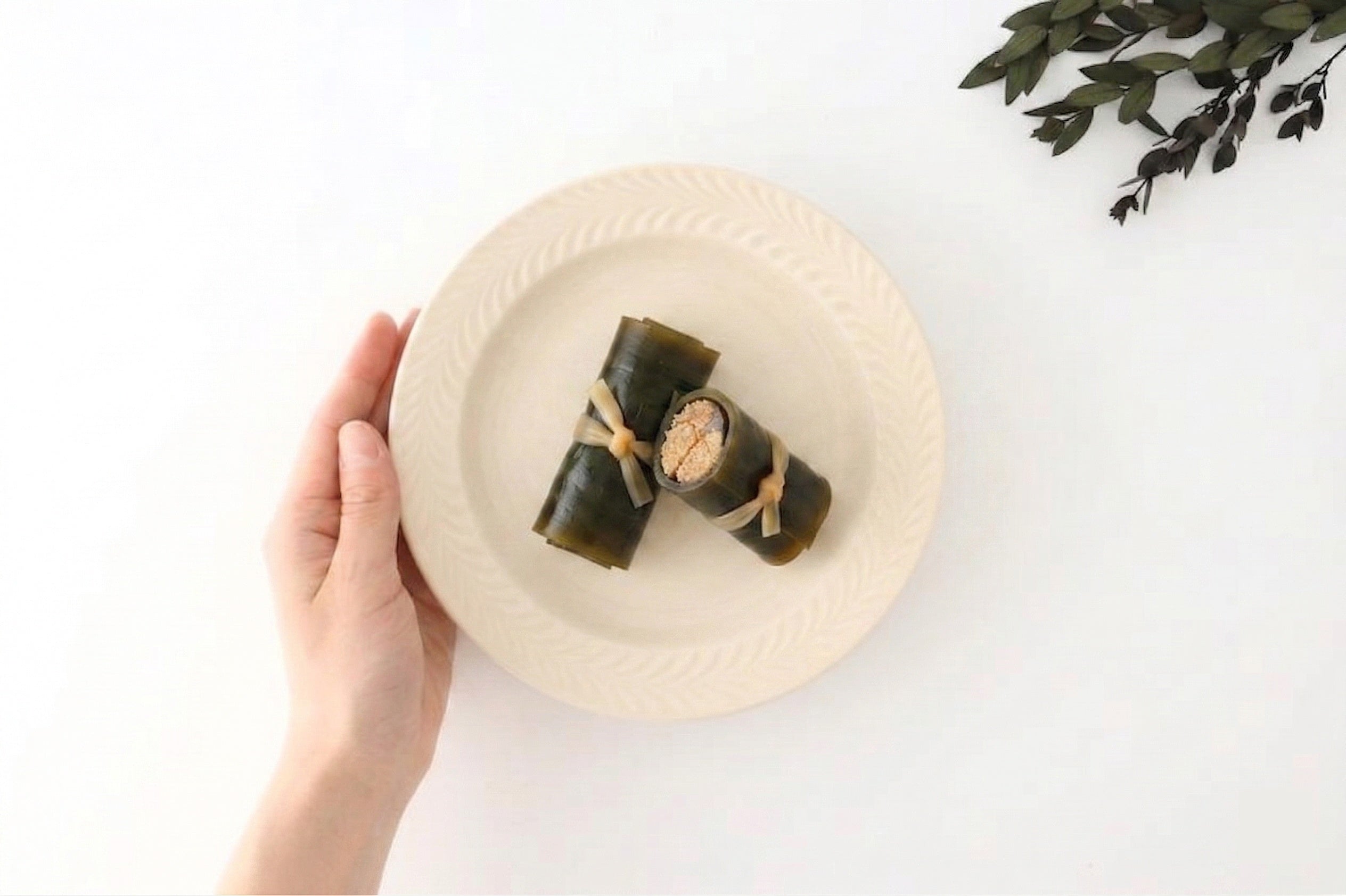 Round Plate Rosemary Ivory 17.5㎝/6.9in | Hasami Ware