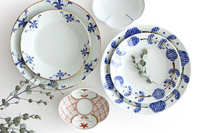 Minori quince bowl, dyed border, porcelain, Koyo kiln, Arita ware