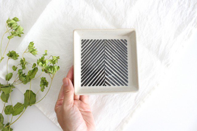 Square plate herringbone brown pottery ORIME Hasami ware