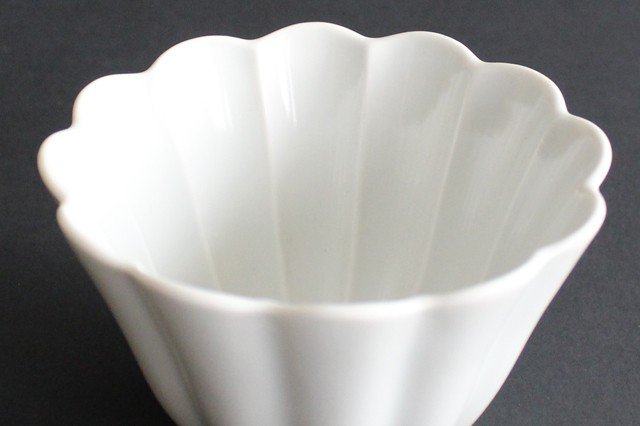 10cm bowl white porcelain Kikuwari Hasami ware