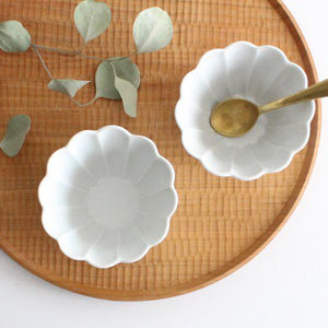 10cm bowl white porcelain Kikuwari Hasami ware