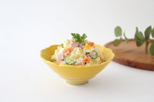 Bellflower-shaped Small Bowl Yellow | Kobachi Hasami Ware