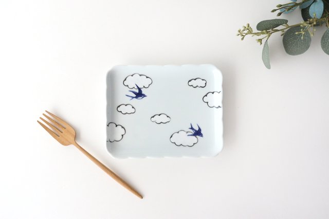 Square plate porcelain cloud swallow Arita ware