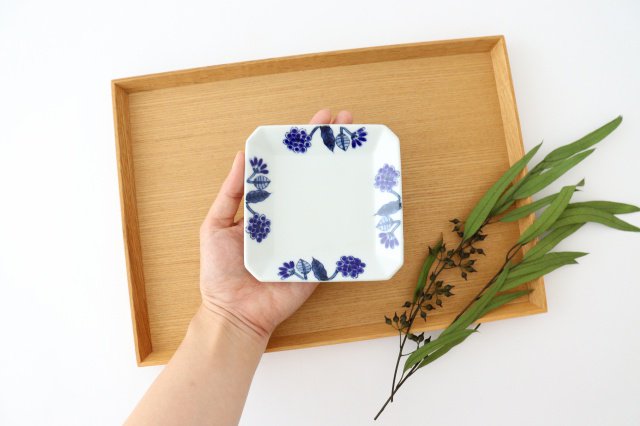 Square plate Gosuha glaze flower blue porcelain Hasami ware