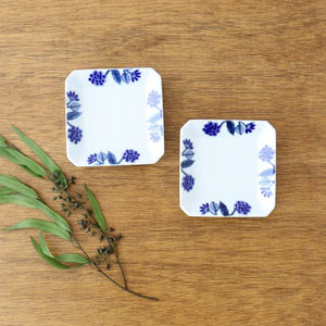 Square plate Gosuha glaze flower blue porcelain Hasami ware