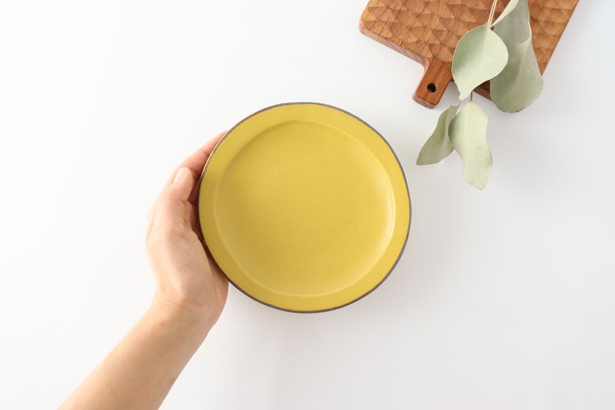 Serving plate mustard porcelain kei Mino ware