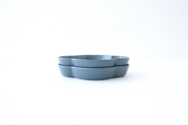 Small quince plate, blue porcelain, Mino ware