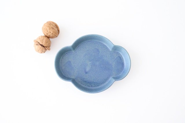 Small quince plate, blue porcelain, Mino ware