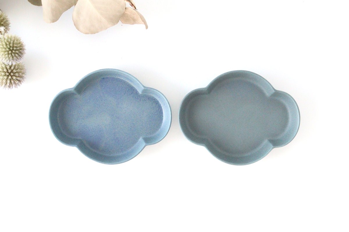 Small quince plate, blue porcelain, Mino ware