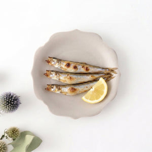 aoi Flower-shaped Plate Dark Ash | Mino Ware