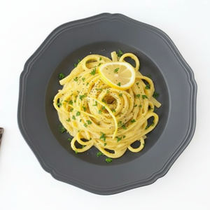 calme Flower Shaped Plate Matte Black| Hasami Ware