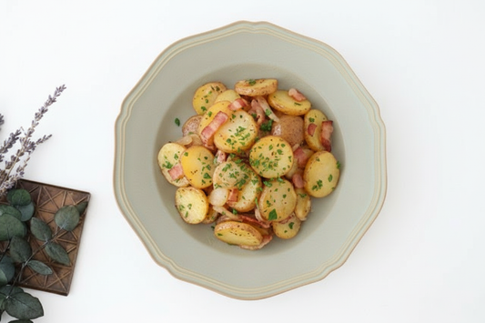 calme Flower Shaped Plate Matte | Hasami Ware
