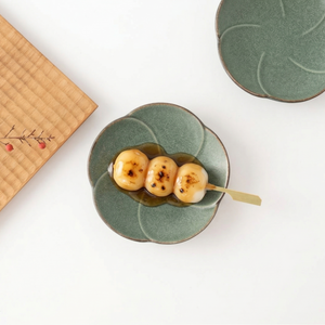 kei Sauce Plate Plum Blossom Green | Mino Ware