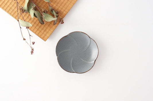 kei Sauce Plate Plum Blossom Gray | Mino Ware