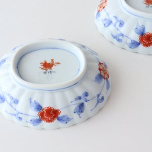 Oval small plate with expected chrysanthemum crest, porcelain, Rinkurou kiln, Hasami ware