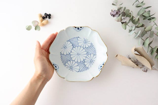 [Uchiru Special Order] Japanese Plate, Chrysanthemum Pattern, Porcelain, Dyed, Arita Ware