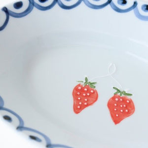 Oval bowl, large Dutch strawberry, porcelain, Arita ware