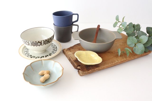Gourd salt plate, celadon glaze, porcelain, Arita ware