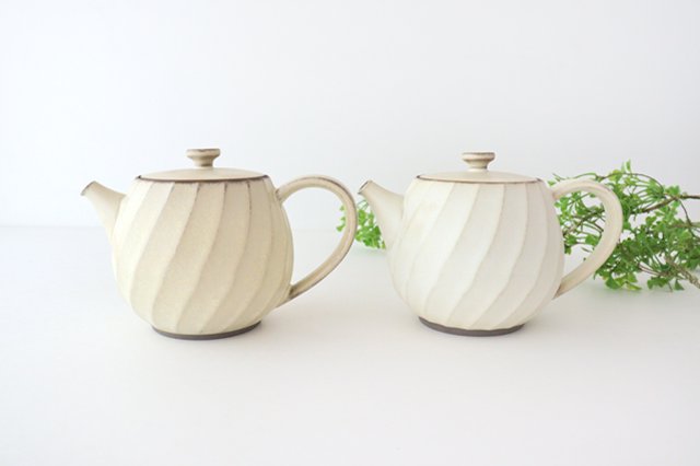 Sucre Japanese Teapot Ivory | Kyusu Hasami Ware