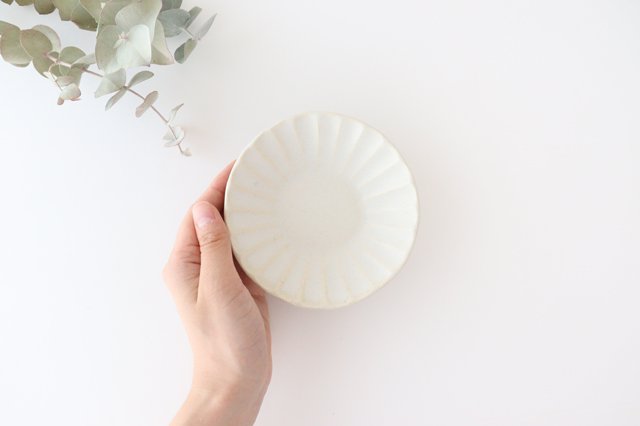 Flower deep plate Bean white pottery Ozenre kiln