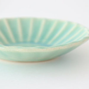 Round flower deep plate, beans, light blue, pottery, Ozenre kiln