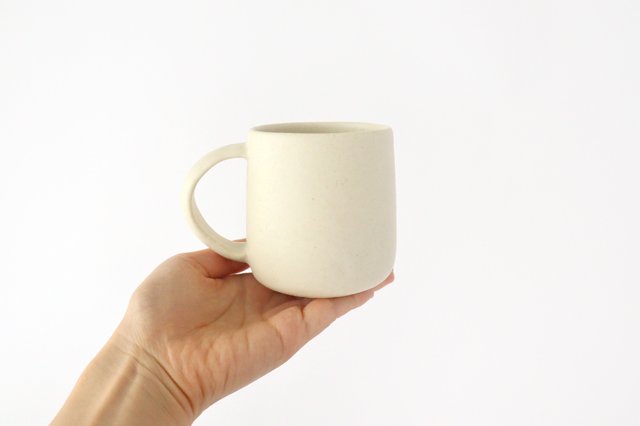 Mug white pottery Ozenre kiln