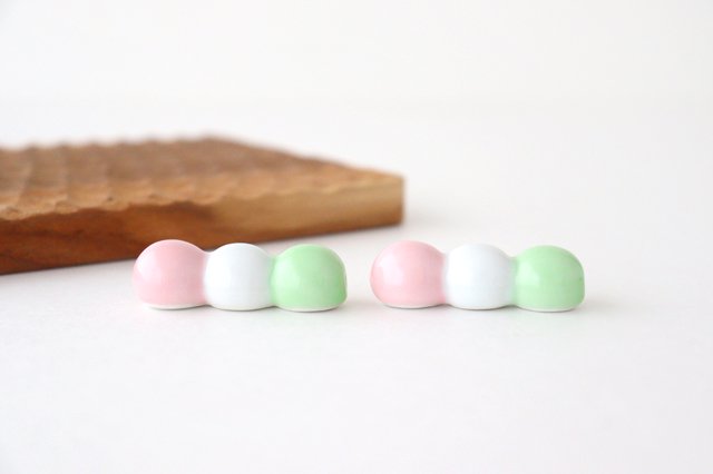 Chopstick Rest Three-colored Dumplings | Hashioki Arita Ware