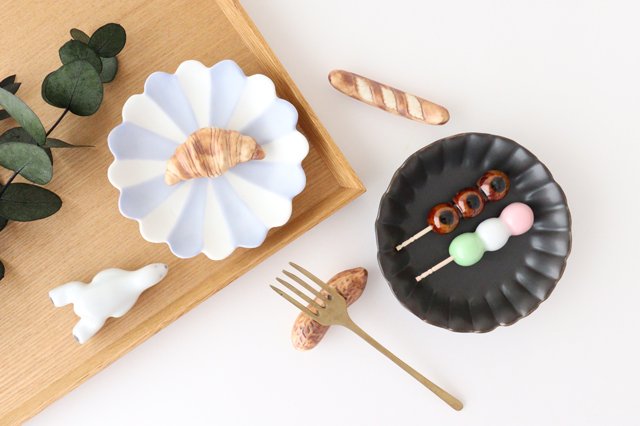 Chopstick rest, three-colored dumplings, porcelain, Arita ware