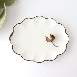 Oval Chrysanthemum Plate 19cm White Glaze Rust Porcelain Arita Ware
