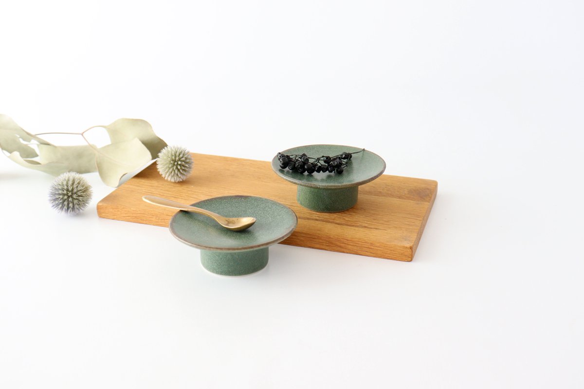 High platform 7.5cm/5.9in plate green porcelain kei Mino ware